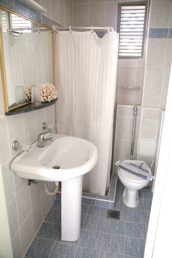 Hotel Theonia 2*